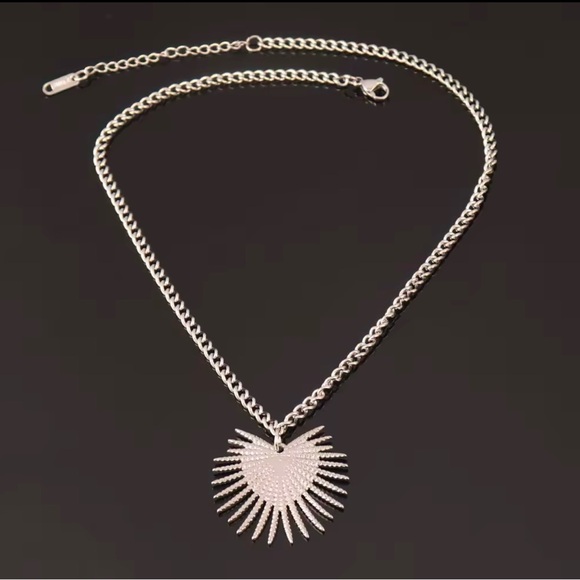 Zara “Radiance” Heart Sunburst Sunbeam Ray Regal Royal Statement Steel Necklace - Picture 7 of 7